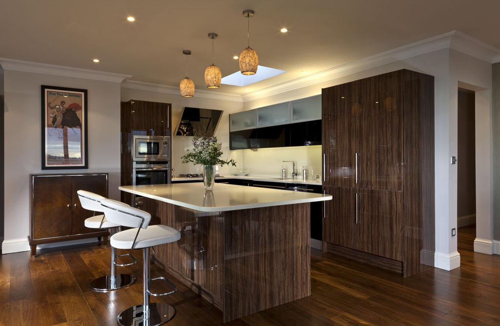 Open kitchen and dining for a returning New York family — Penthouse, Sandymount, Dublin 4